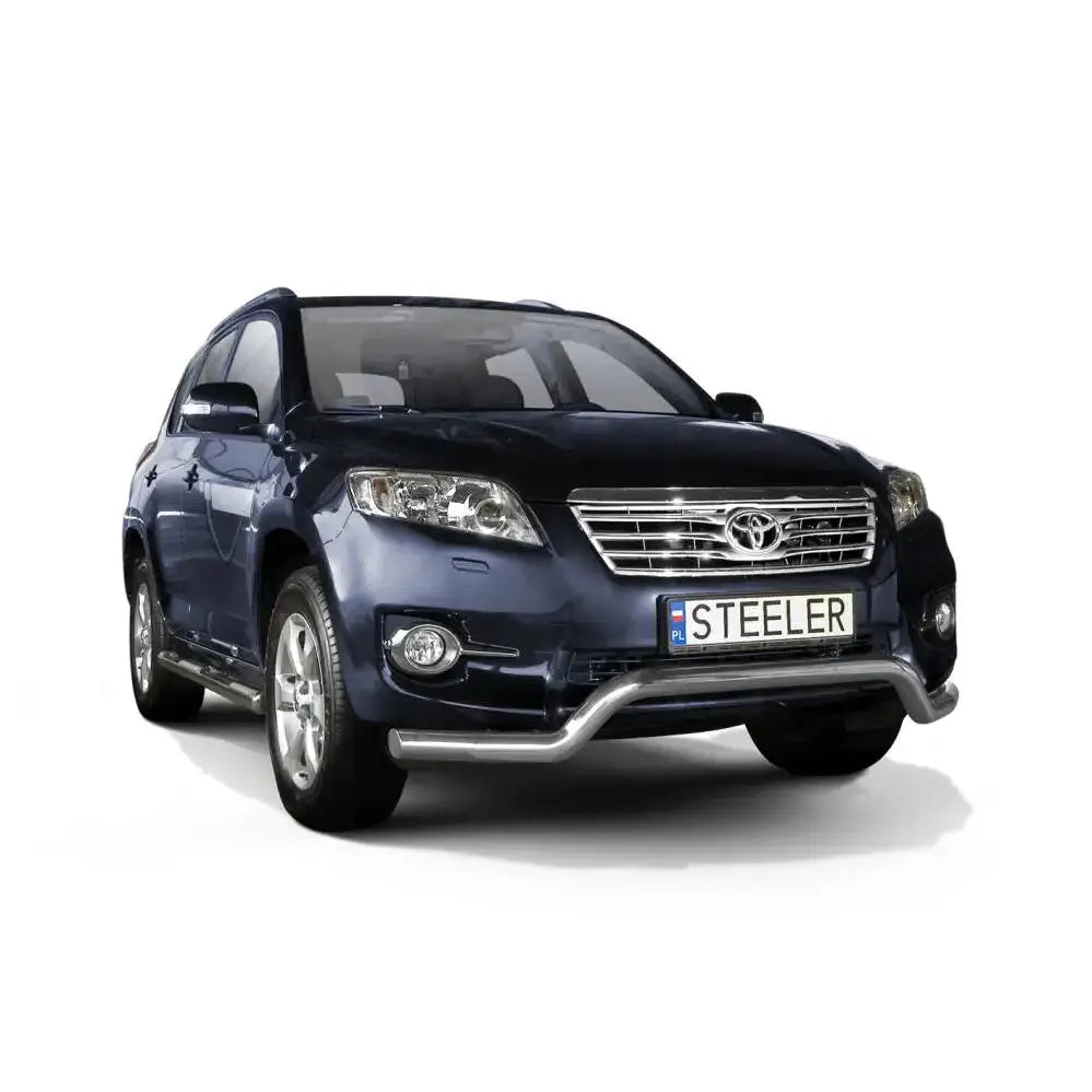 Frontbøyle Toyota Rav4 10-13 EC godkjent lav montert på mørk blå SUV mot hvit bakgrunn.