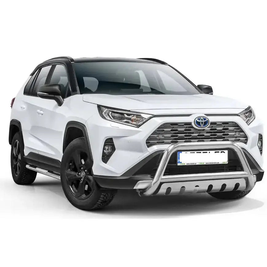 Frontbøyle Toyota Rav4 18- EC godkjent montert foran på hvit SUV med svarte felger.