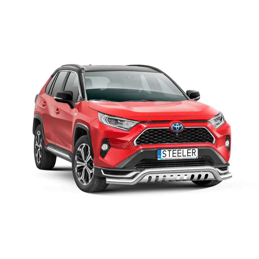 Frontbøyle Toyota Rav4 Plug-In med sølvfarget beskyttelsesplate, sett skrått forfra på hvit bakgrunn.