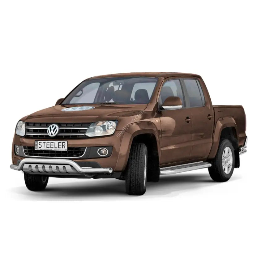 Frontbøyle på Volkswagen Amarok 09-16 med kromdetaljer, sett skrått forfra mot hvit bakgrunn.