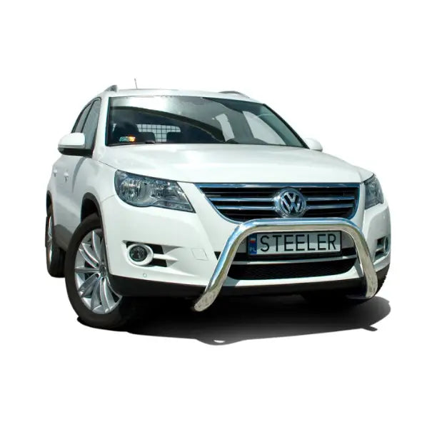Frontbøyle på hvit Volkswagen Tiguan 07-16 EC godkjent, sett forfra mot hvit bakgrunn.