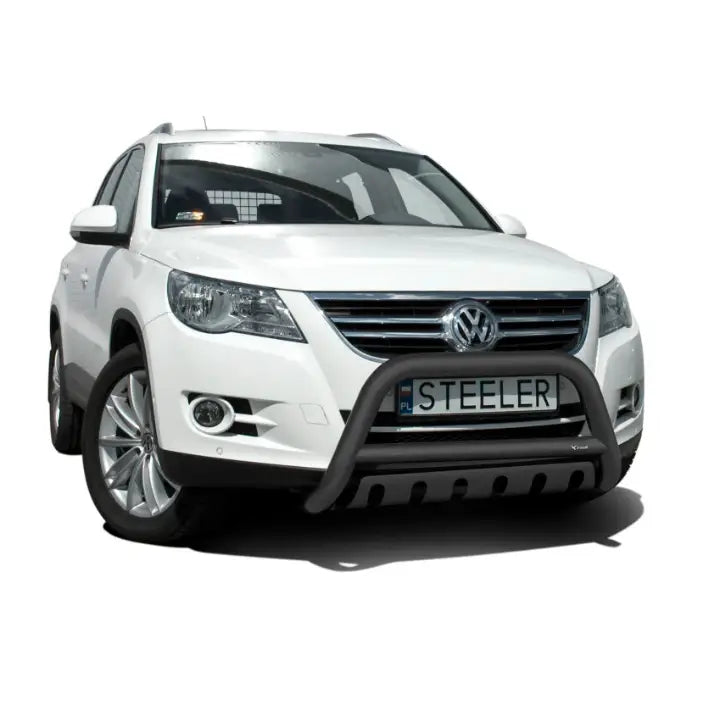 Kufanger på Volkswagen Tiguan 07-16, sort metall med skiltet "STEELER", sett forfra mot hvit bakgrunn.