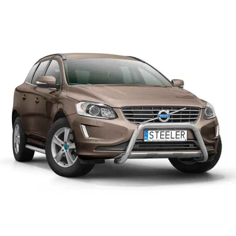 Frontbøyle på Volvo XC60 2014-2017, sølvfarget kufanger montert foran grillen, sett forfra.
