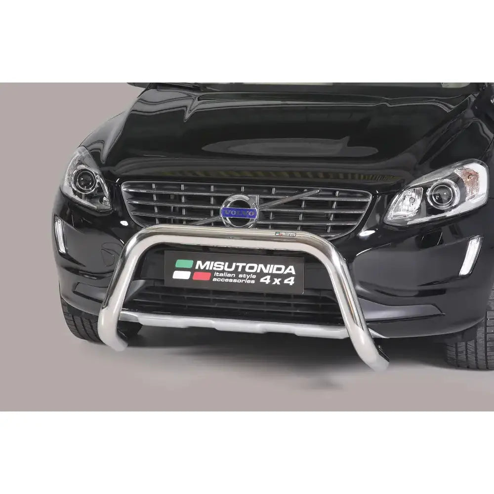 Frontbøyle Volvo XC60 14-17 EC godkjent Super Bar montert på svart bil, sett rett forfra.