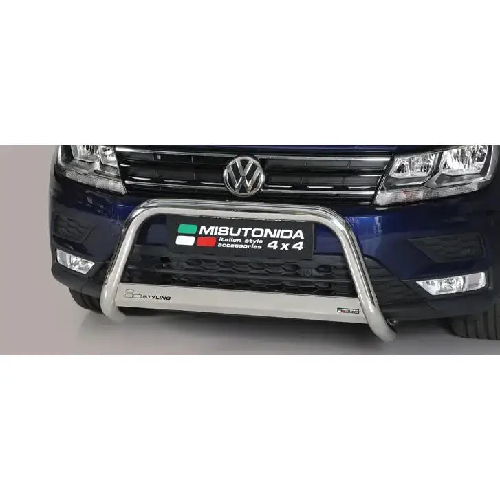 Frontbøyle Vw Tiguan 16-21 montert på mørk blå SUV med sølvfarget metallkufanger foran.