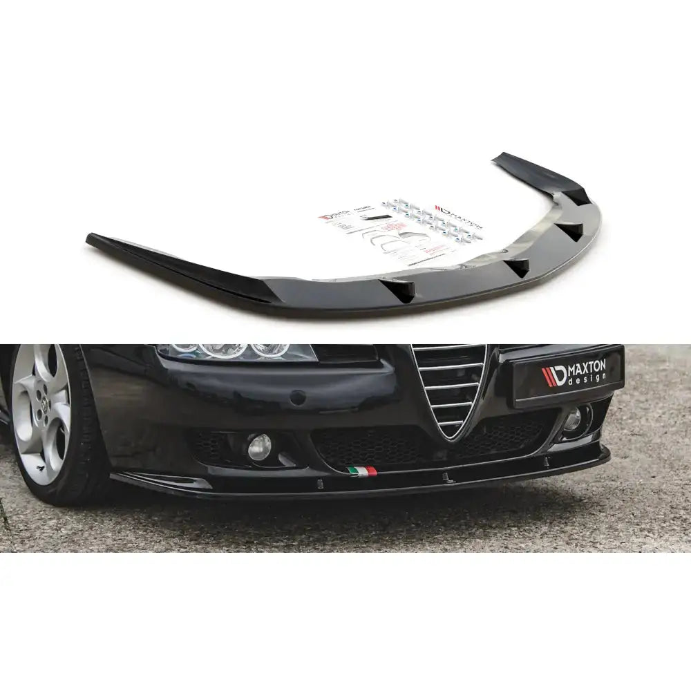 Frontspoiler til Alfa Romeo 156 Facelift i sort blank plast, vist avmontert og montert på bilfronten.
