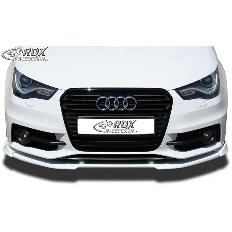 Frontleppe Audi A1 8X/8XA 11-15 S-Line i hvitt med sort grill sett rett forfra.