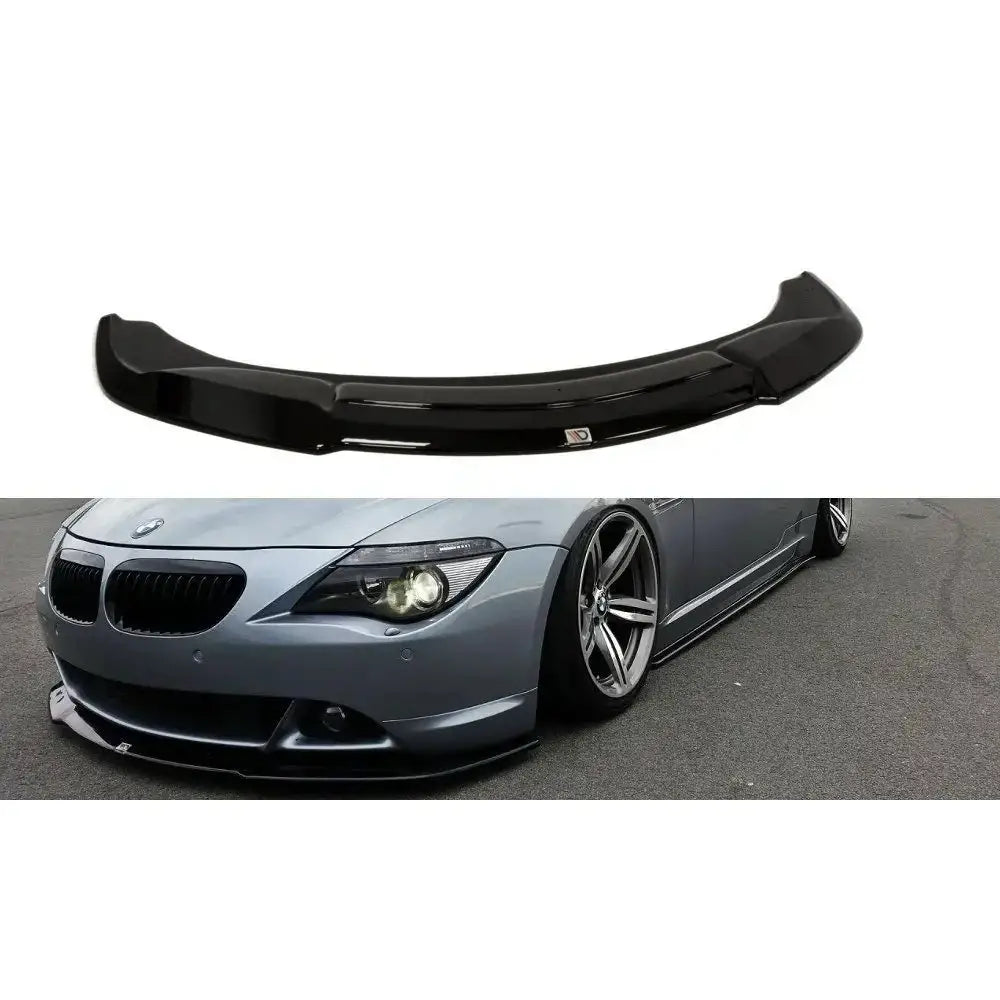Frontspoiler BMW 6 E63/E64 V.2 i blank sort plast montert på grå bil sett fra skrå vinkel.