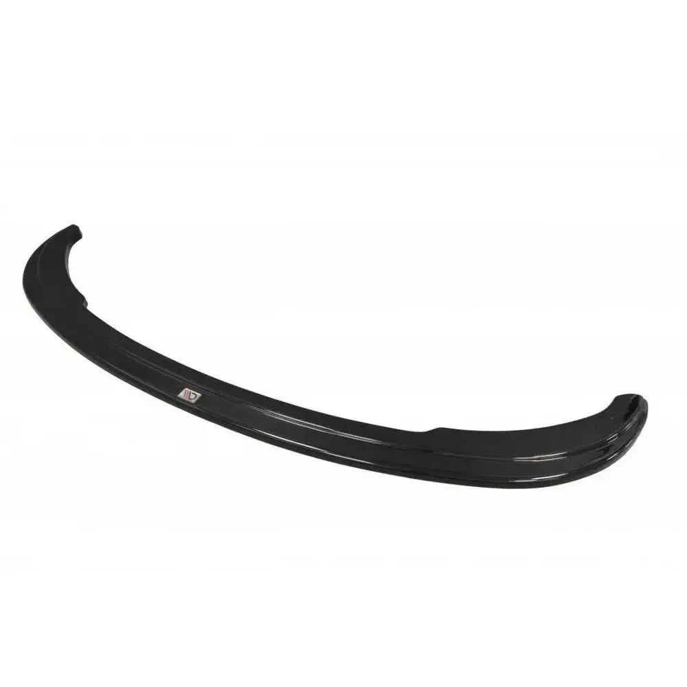 Frontleppe til BMW Z4 E85/E86 facelift i sort blank plast, sett skrått ovenfra med logo foran.