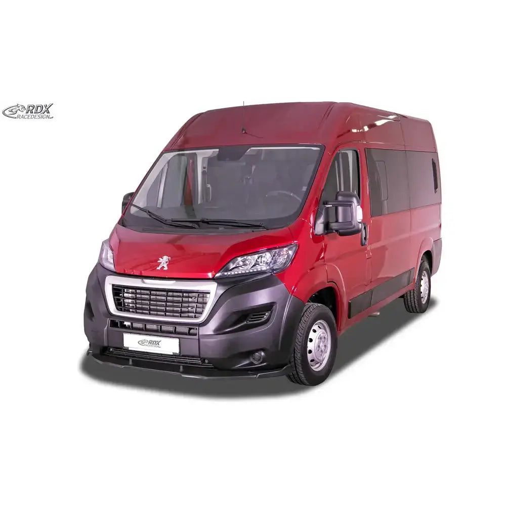 Frontspoiler til Citroen Jumper, Fiat Ducato eller Peugeot Boxer Vario X, sett skrått forfra mot hvit bakgrunn.