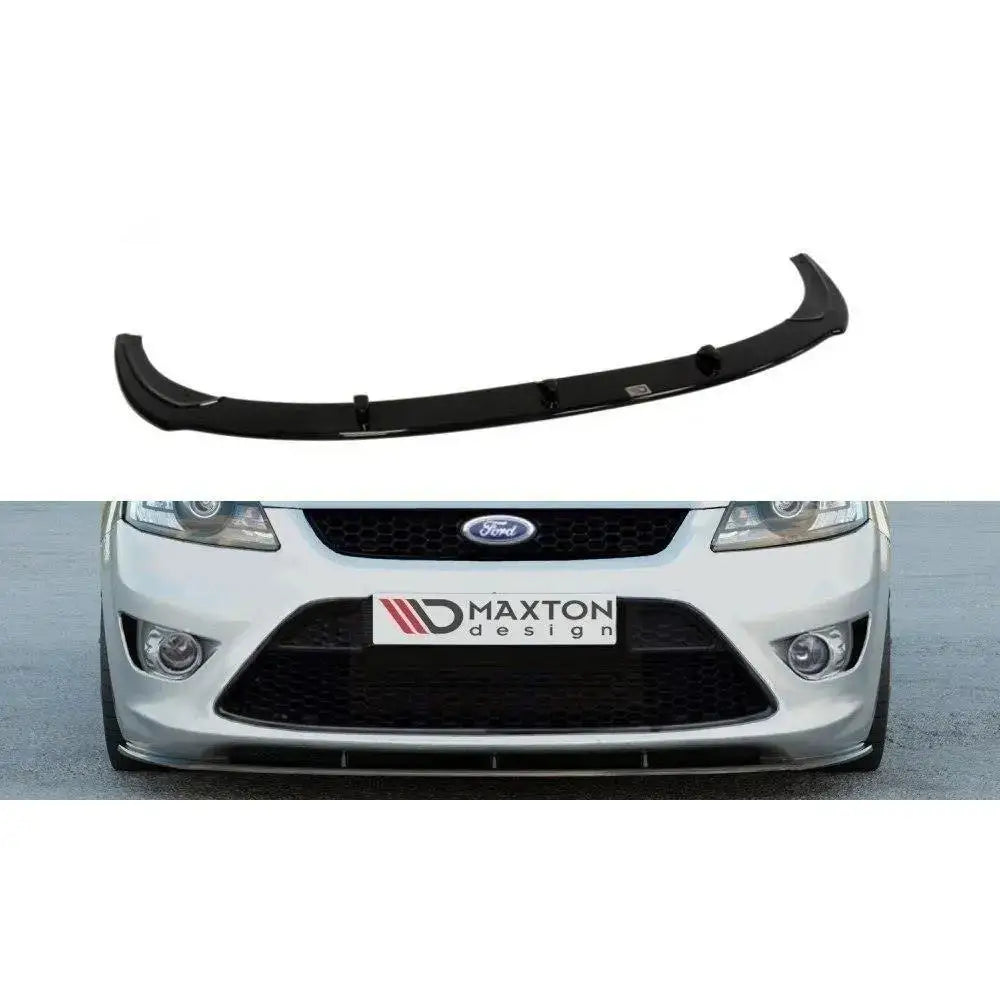 Frontspoiler til Ford Focus II St Facelift, sort splitter montert under bilens fremre støtfanger.