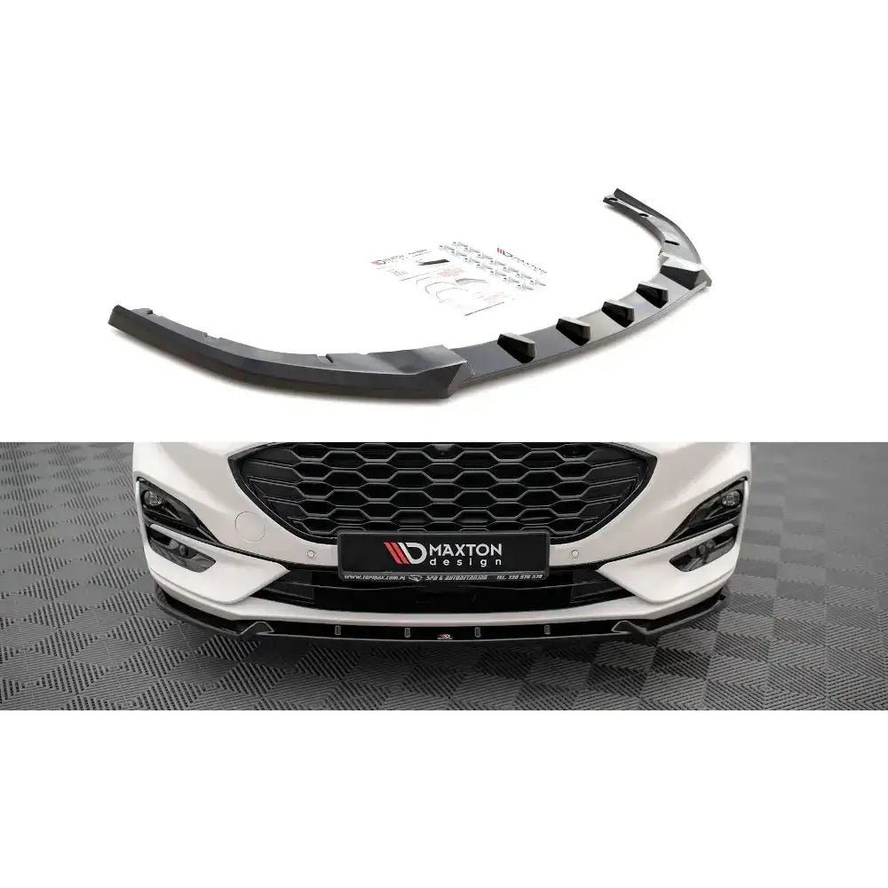 Frontspoiler til Ford Kuga ST-Line Mk3 19-, sort splitter med monteringsutstyr vist foran hvit bil.
