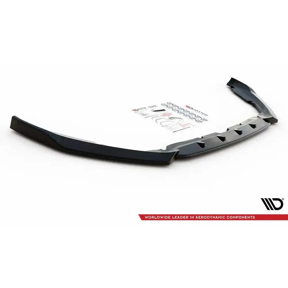 Frontleppe til Ford Mondeo MK5 Facelift med monteringsutstyr, sett skrått ovenfra på hvit bakgrunn.