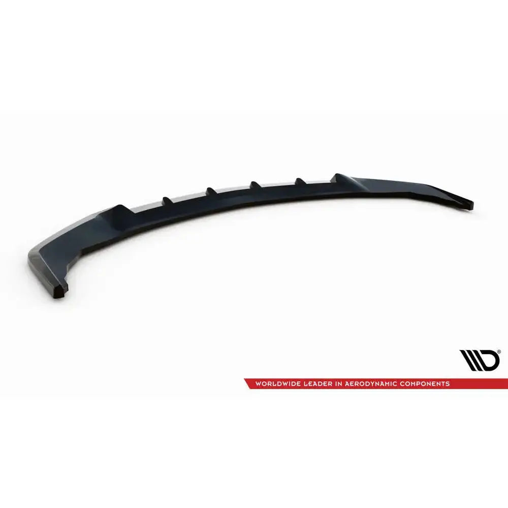 Frontspoiler Infiniti Q50 13-16 S Mk1 V.2 i svart plast med vingedetaljer sett ovenfra mot hvit bakgrunn.