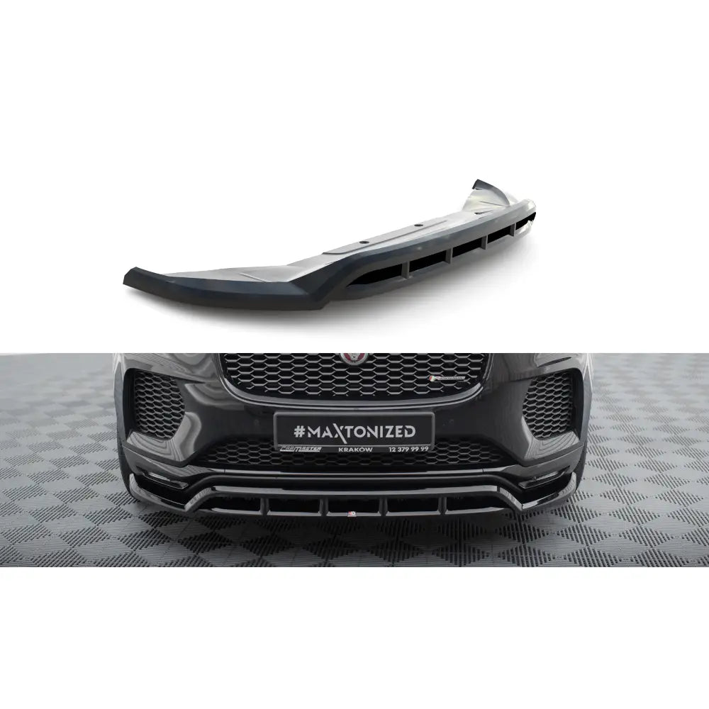 Frontspoiler til Jaguar E-Pace R-Dynamic Mk1, sort plast, montert på bilens frontfanger fra skrå vinkel.