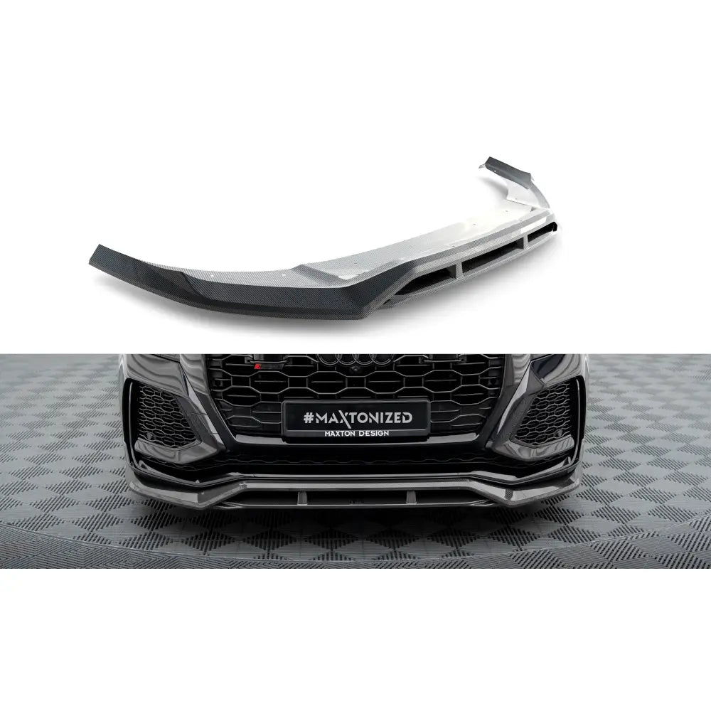 Frontspoiler Audi RSQ8 Mk1 i sort karbonfiber-look, montert på bilfront med sportslig grill.