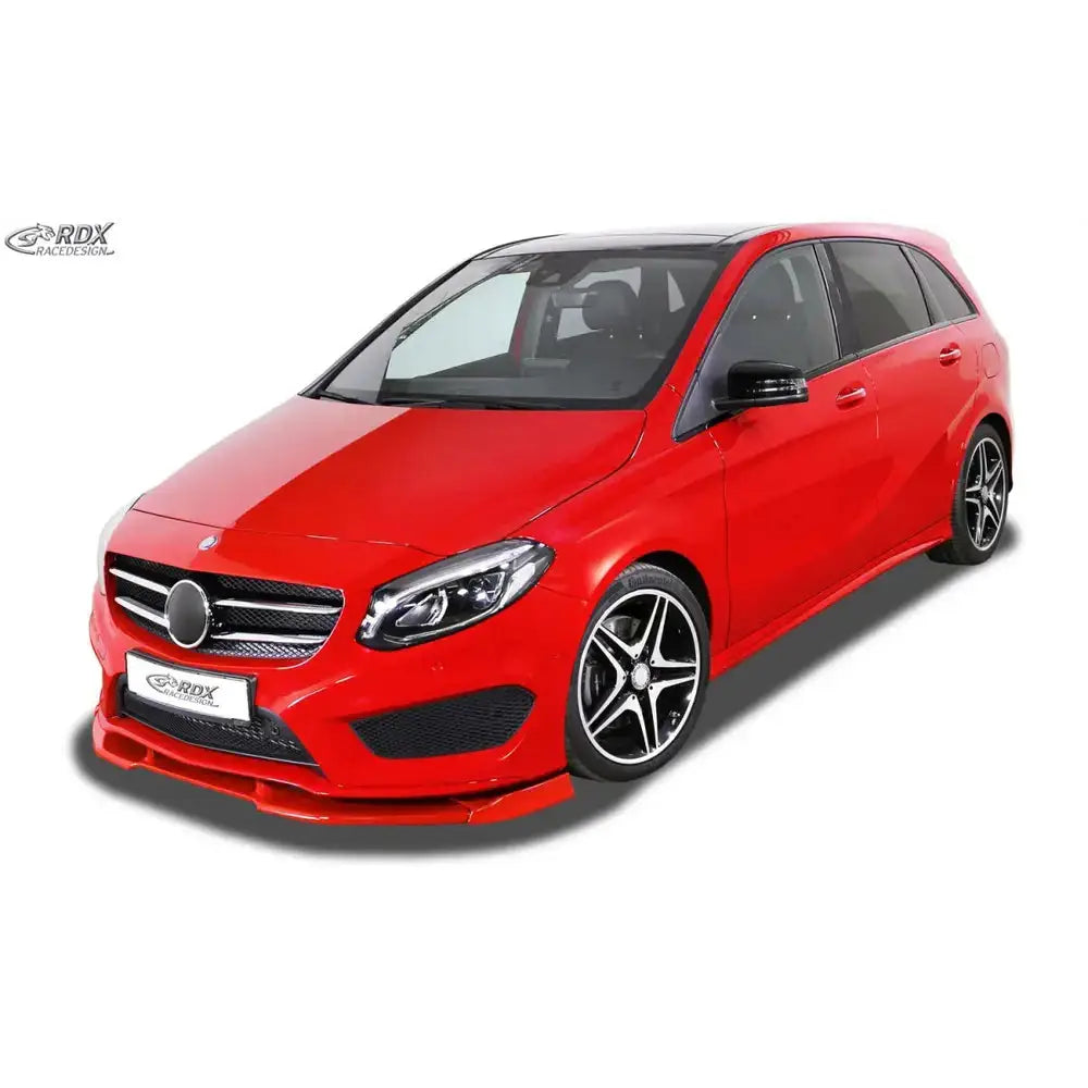 Frontleppe på Mercedes B-Klasse W246 med AMG-Line Vario X, rød bil med svarte felger og sportslig front.