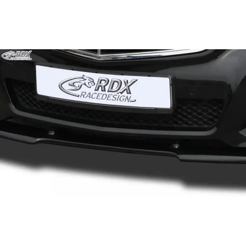 Spoiler til Mercedes E-Klasse W212 09-13 montert under støtfangeren, sett forfra og nedenfra.