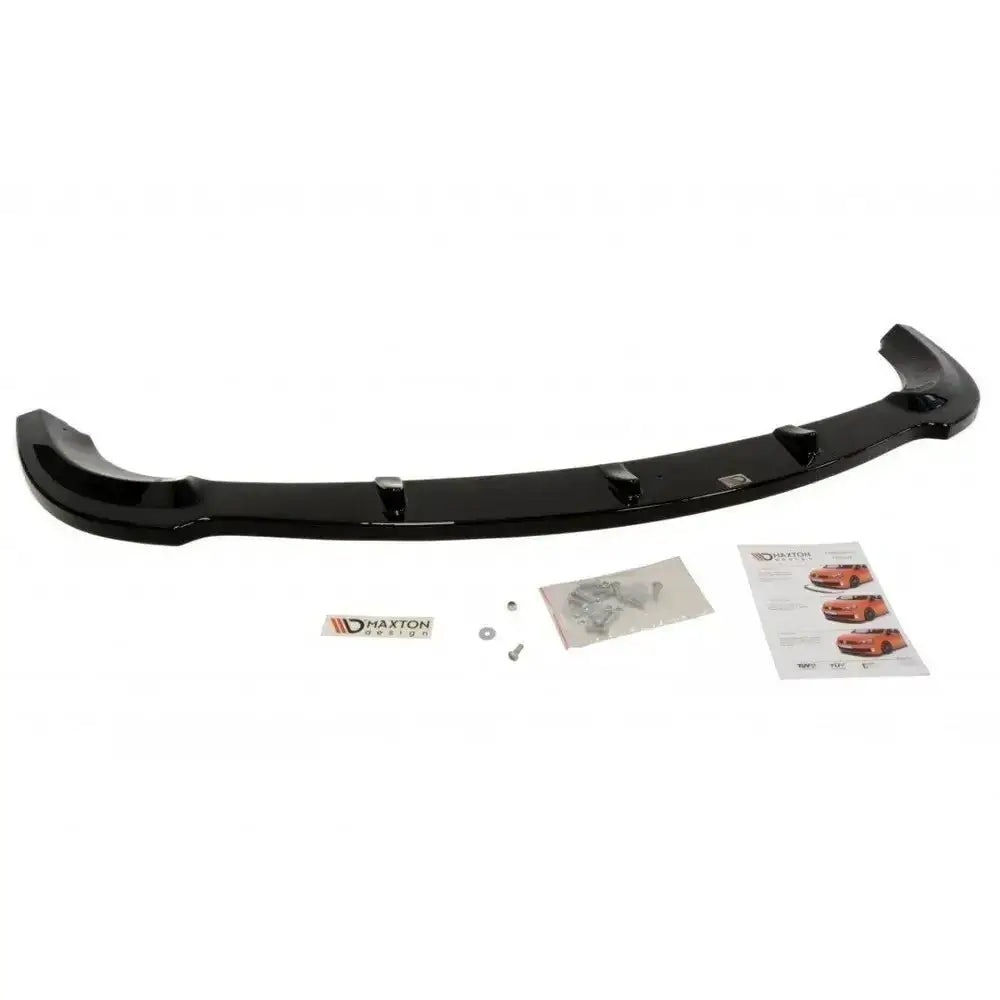 Frontleppe til Mercedes SL R230 AMG med monteringsutstyr og instruksjonsark på hvit bakgrunn.