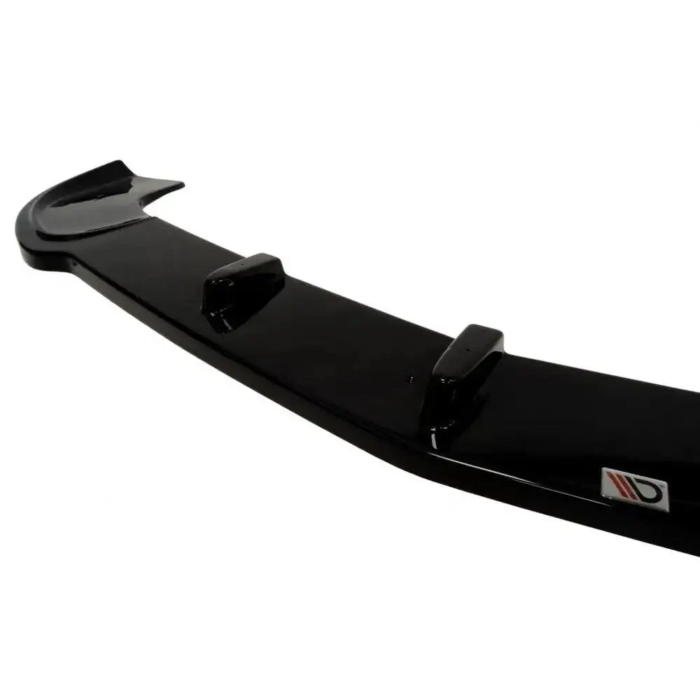 Front splitter til Mercedes SLK R171, sort og glanset med tre finner og liten logo, sett skrått ovenfra.