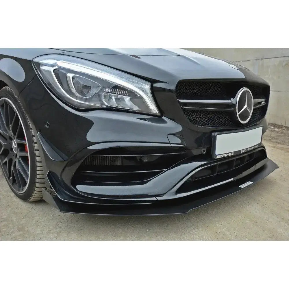 Frontleppe Racing V.1 Mercedes Cla A45 Amg C117 Facelift i sort blank plast sett skrått forfra.