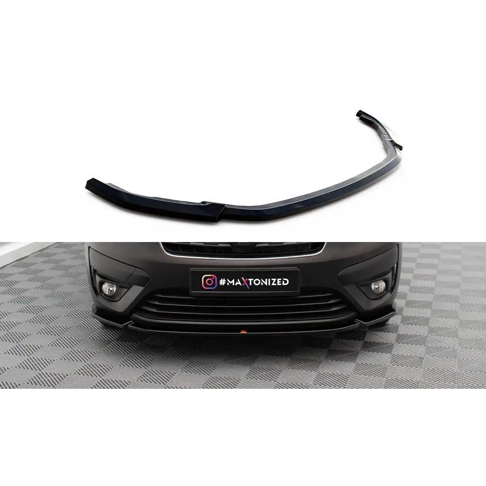 Frontspoiler til Renault Express Mk2 vist skrått og montert under bilens front mot teksturert gulv.