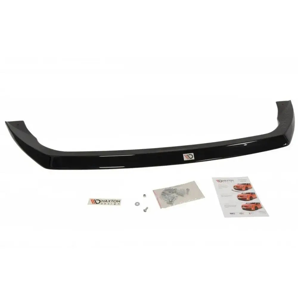 Front splitter til Skoda Octavia III Rs, sort glanset spoiler med monteringsutstyr og instruksjonsark.