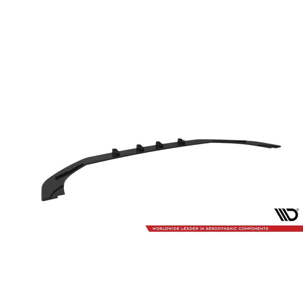 Front lip Audi RS3 Sedan 8V Facelift Street Pro i sort plast, skrå vinkel, festeanordninger synlige.