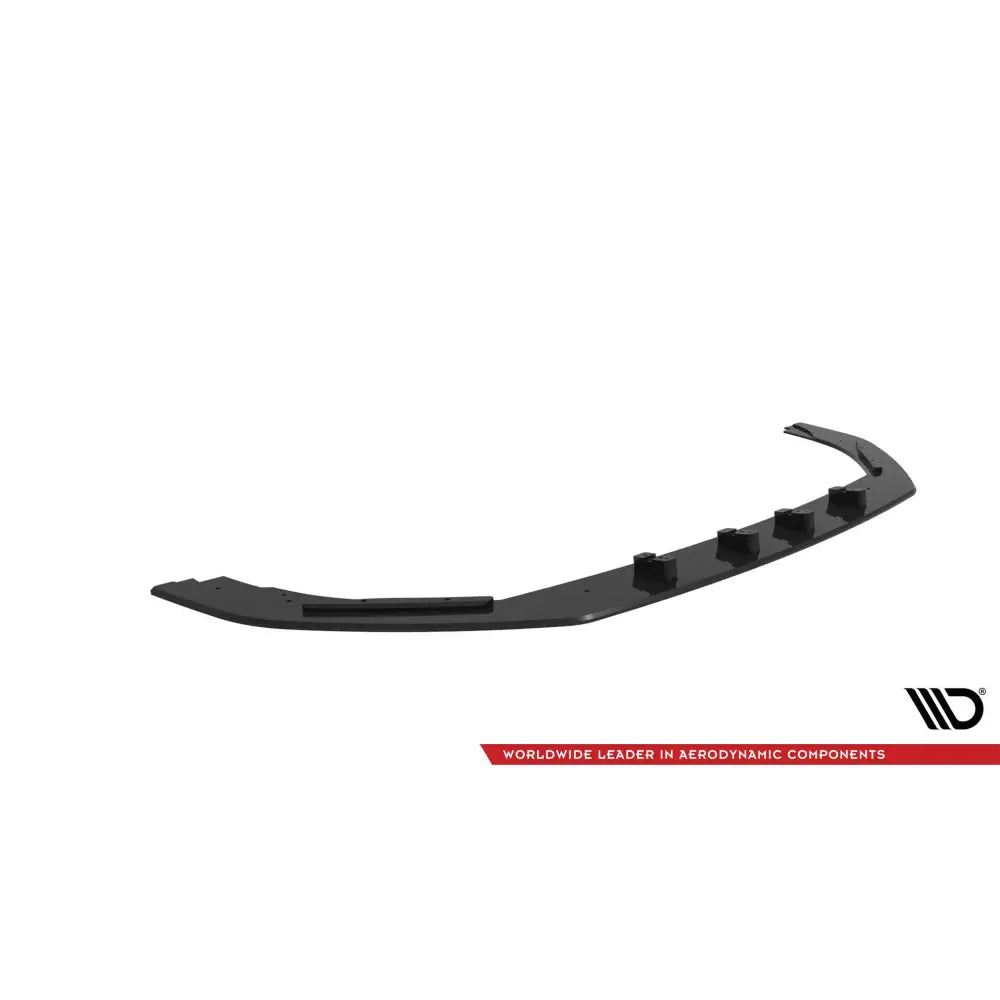 Frontspoiler Audi RS3 Sedan 8V Facelift Street Pro i sort plast, skrå vinkel med synlige rektangulære fester.