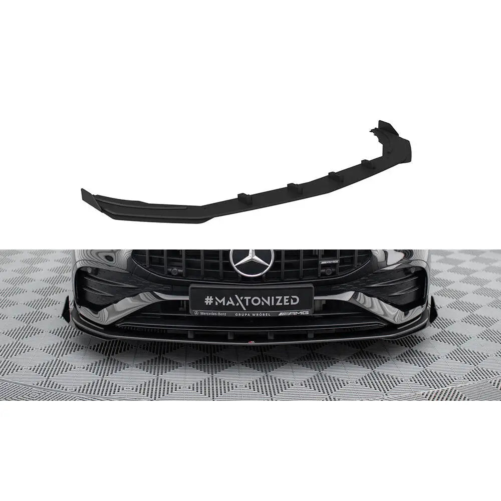 Frontleppe Street Pro montert på Mercedes-AMG A35 W177 Facelift, sett fra skrå vinkel over.