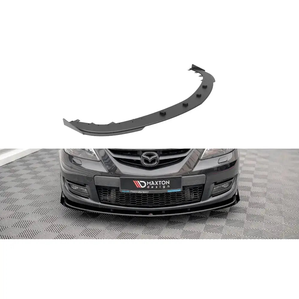 Frontleppe Street Pro V.1 med flaps til Mazda 3 MPS Mk1, montert på grå bil, sett forfra.