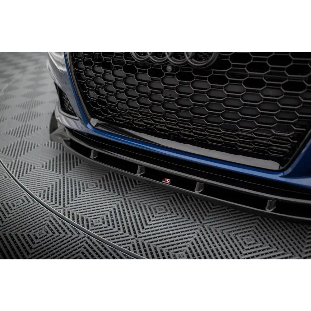 Spoiler Audi A4 B9 V.1 Competition i svart blank finish med bikubemønstret grill.