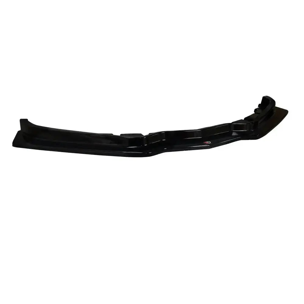 Front lip til Chevrolet Corvette C7 V.1 i sort blank plast, skråvinklet med aerodynamiske kanter.