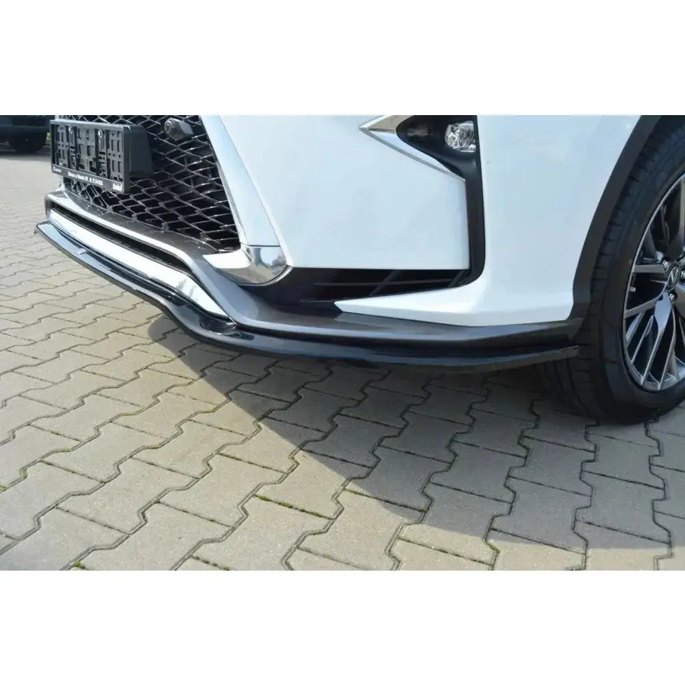 Front splitter til Lexus RX Mk4 V.1 F-Sport i sort og krom, sett skrått forfra med frontlykt.