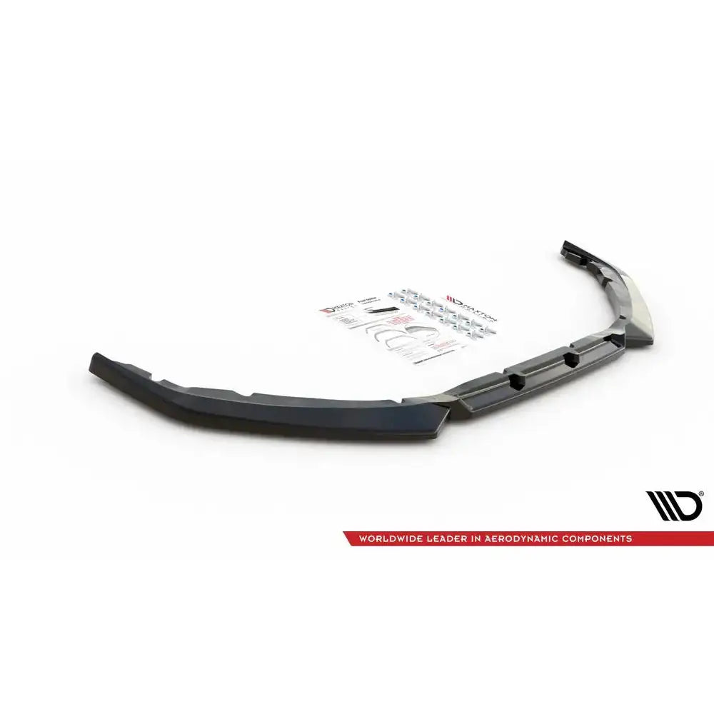 Front splitter Peugeot 208 Mk2 V.1 sort plast med monteringsutstyr og instruksjoner mot hvit bakgrunn.