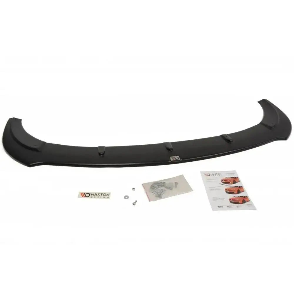 Front lip til Seat Leon Mk2 V.1 Cupra Fr med monteringssett og instruksjoner på hvit bakgrunn.