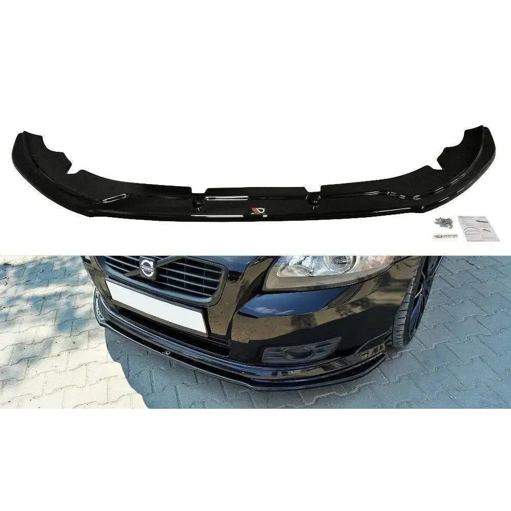 Frontspoiler til Volvo V50F V.1 R-Design i sort blank plast, vist både løst og montert på bilfront.