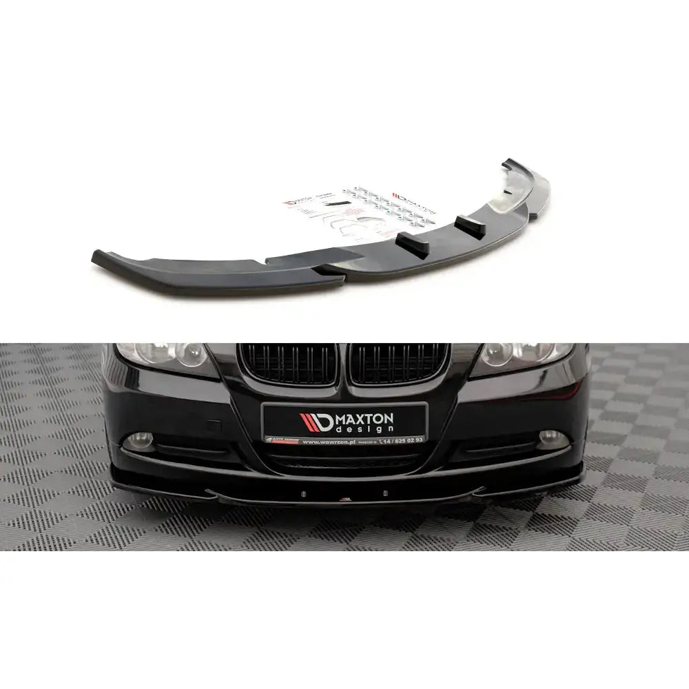 Frontspoiler BMW 3 E90 V.2 04-08 i sort plast sett skrått, montert på svart bil med instruksjon bak.
