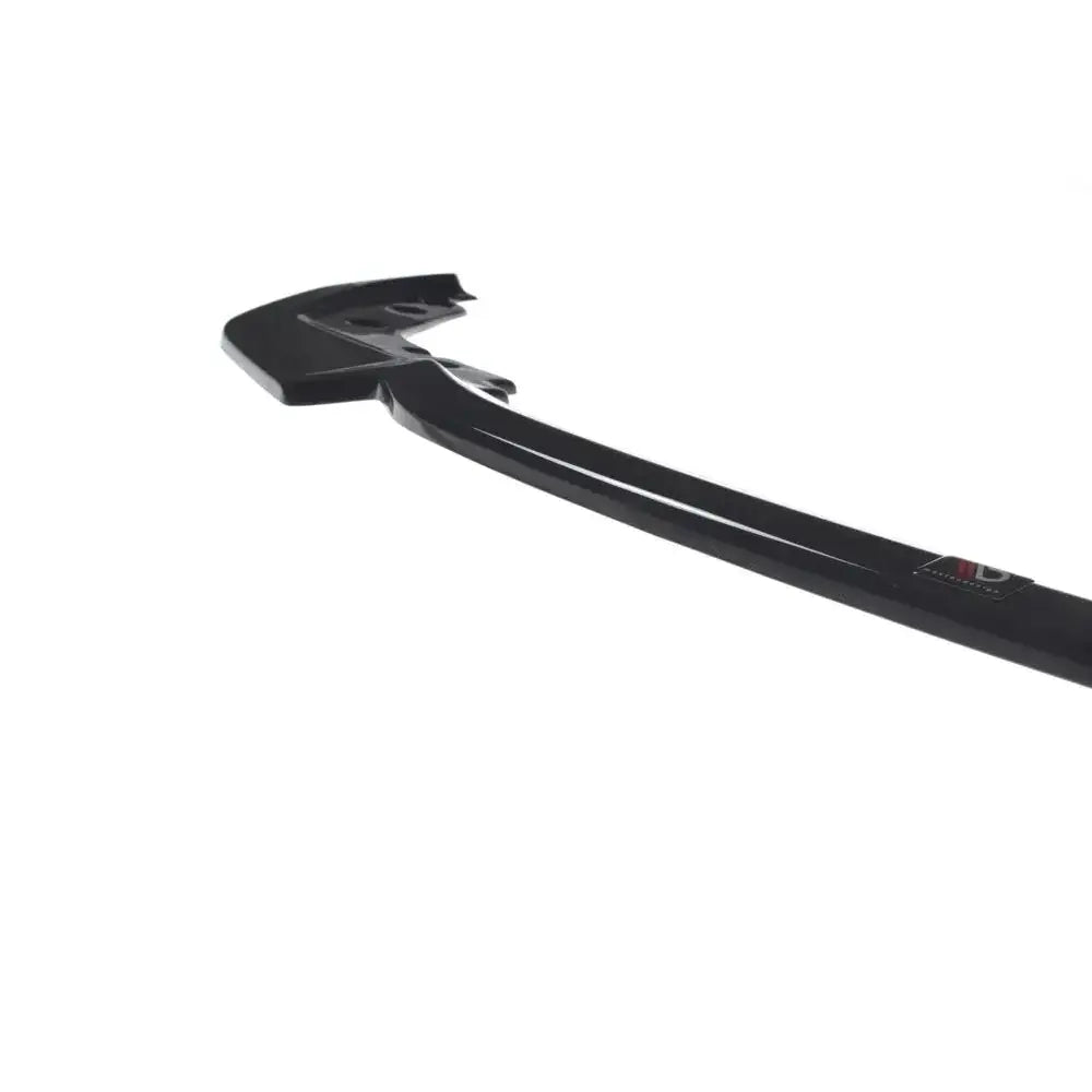 Frontleppe BMW 3 G20 M-Pack V.2 i sort høyglans med aerodynamiske detaljer og diskret logo, sett fra siden.