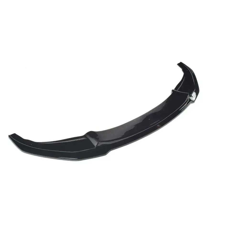 Frontleppe til BMW M6 F06 Gran Coupe V.2, sort og blank med buet form, sett fra skrå vinkel.