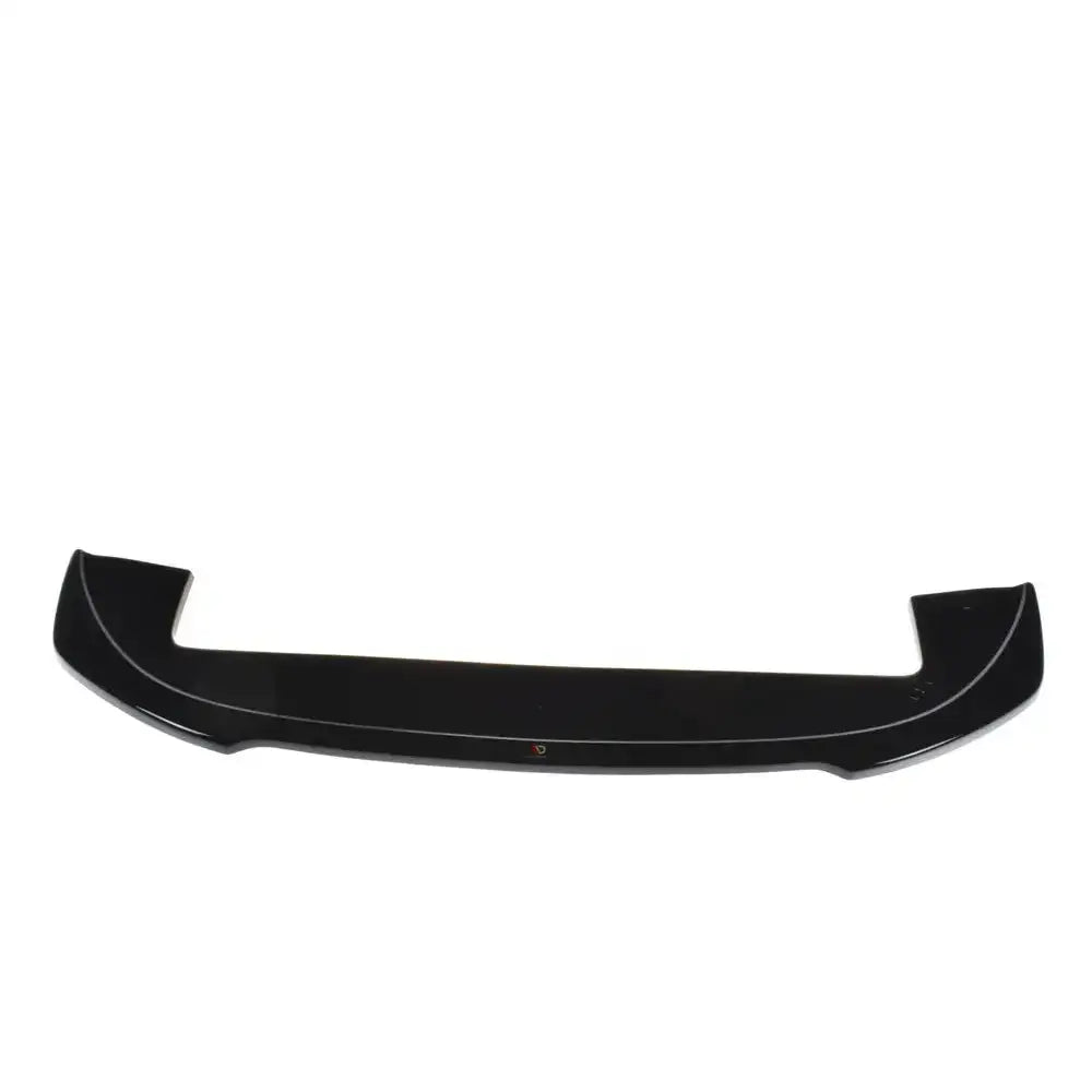 Frontleppe til Fiat 500 V.2 Hatchback, sort og buet med skarpe hjørner, sett ovenfra mot hvit bakgrunn.