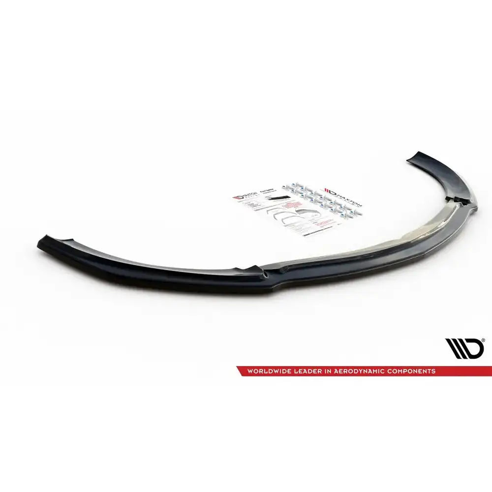 Spoiler til Mercedes E63 AMG Estate Sedan S213/W213 V.2 sett fra skrå vinkel med skruer og instruksjoner.