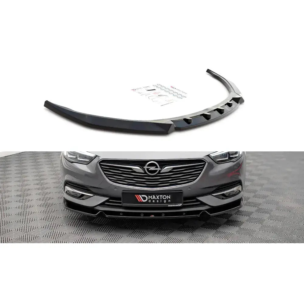 Frontspoiler V.2 for Opel Insignia Mk2 17-, sort plast med markerte linjer, vist fra skrå vinkel og montert.