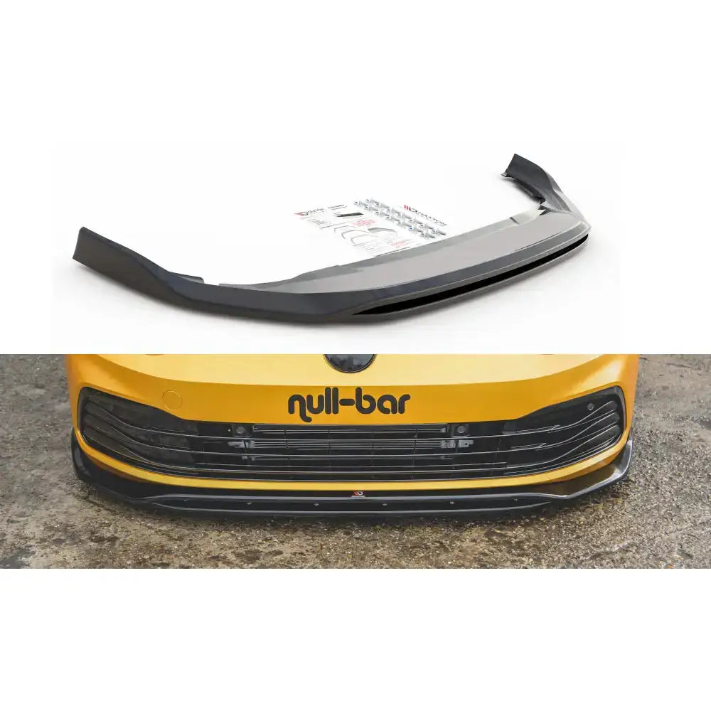Frontspoiler VW Golf 8 V.2 i sort plast med glanset finish, vist alene og montert på gul bil forfra.