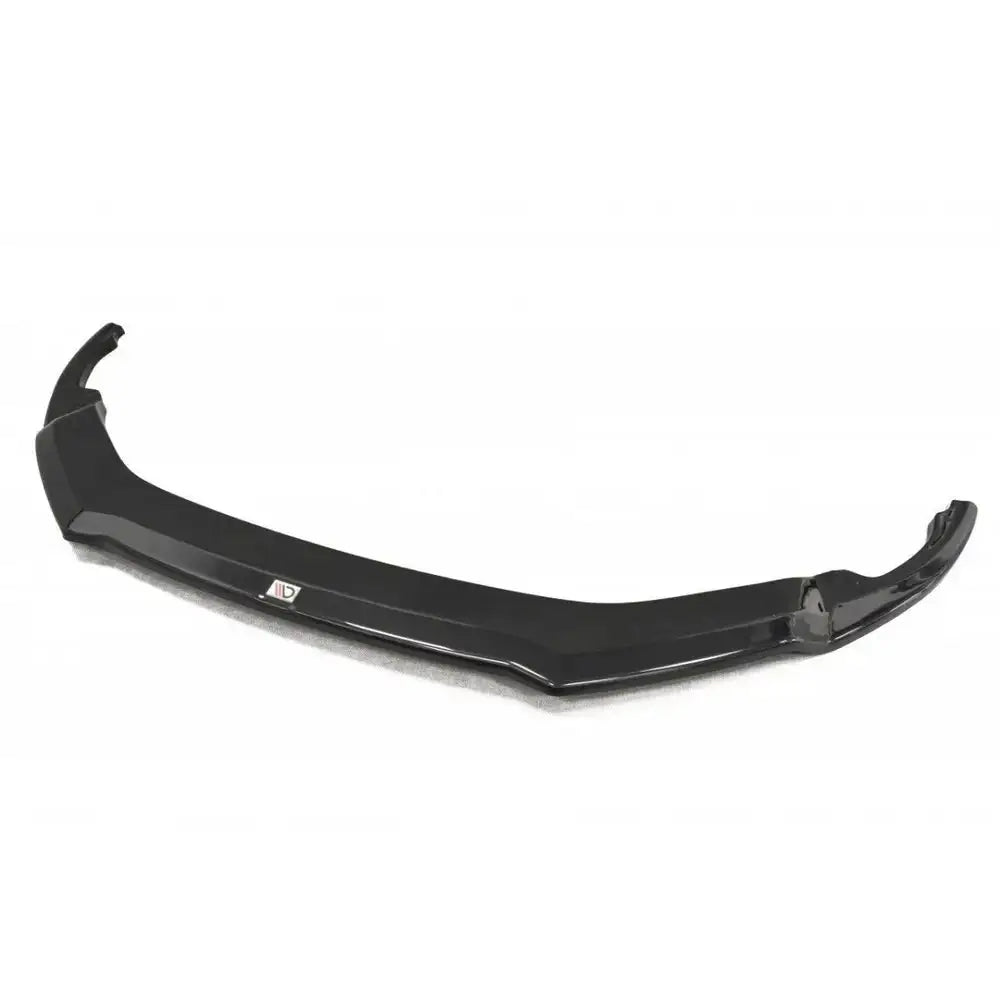 Frontleppe Audi R8 II V.3 i sort blank plast med tydelig logo, sett skrått ovenfra.