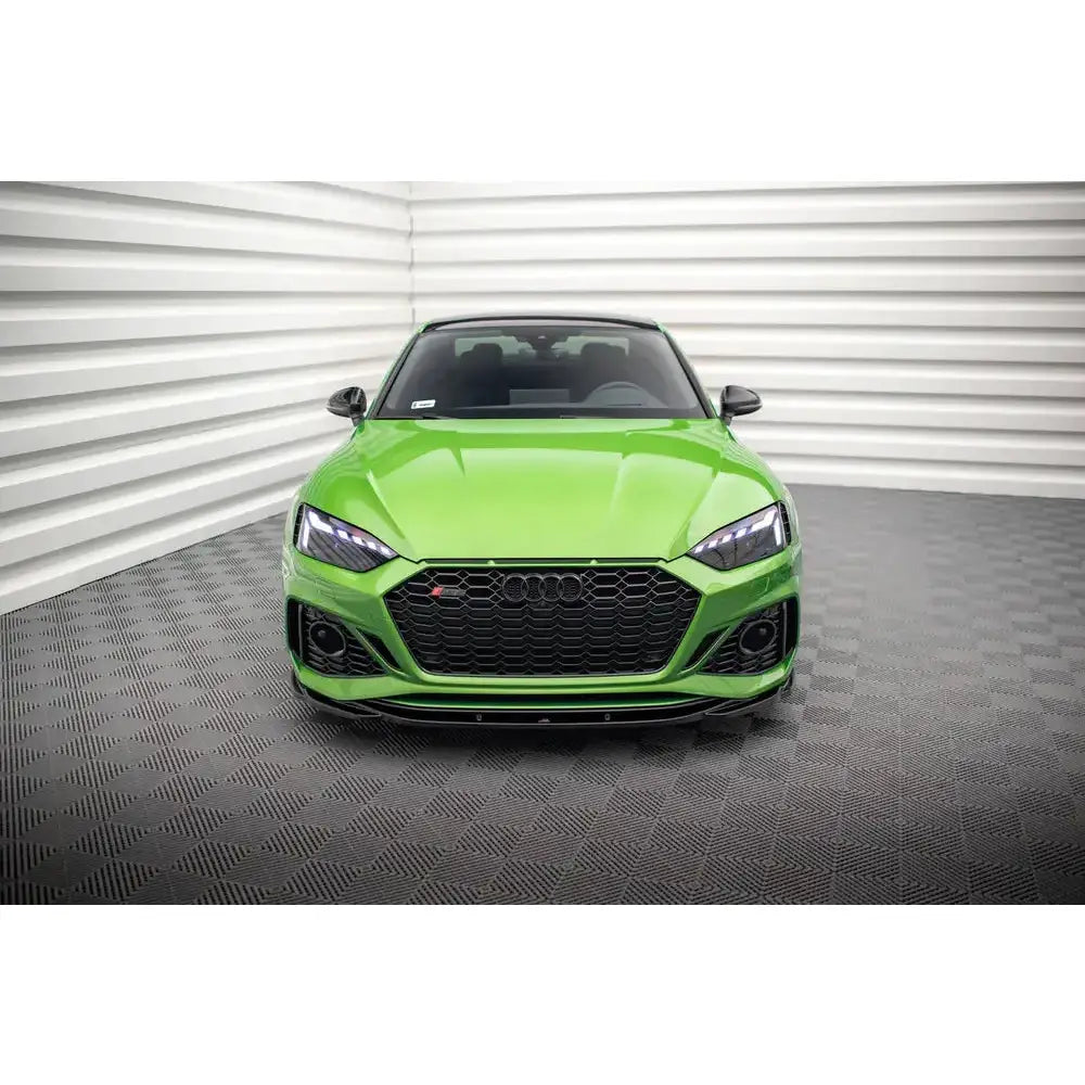 Frontleppe på Audi RS5 F5 Facelift V.3, lys grønn bil sett forfra med sort grill og LED-lys.