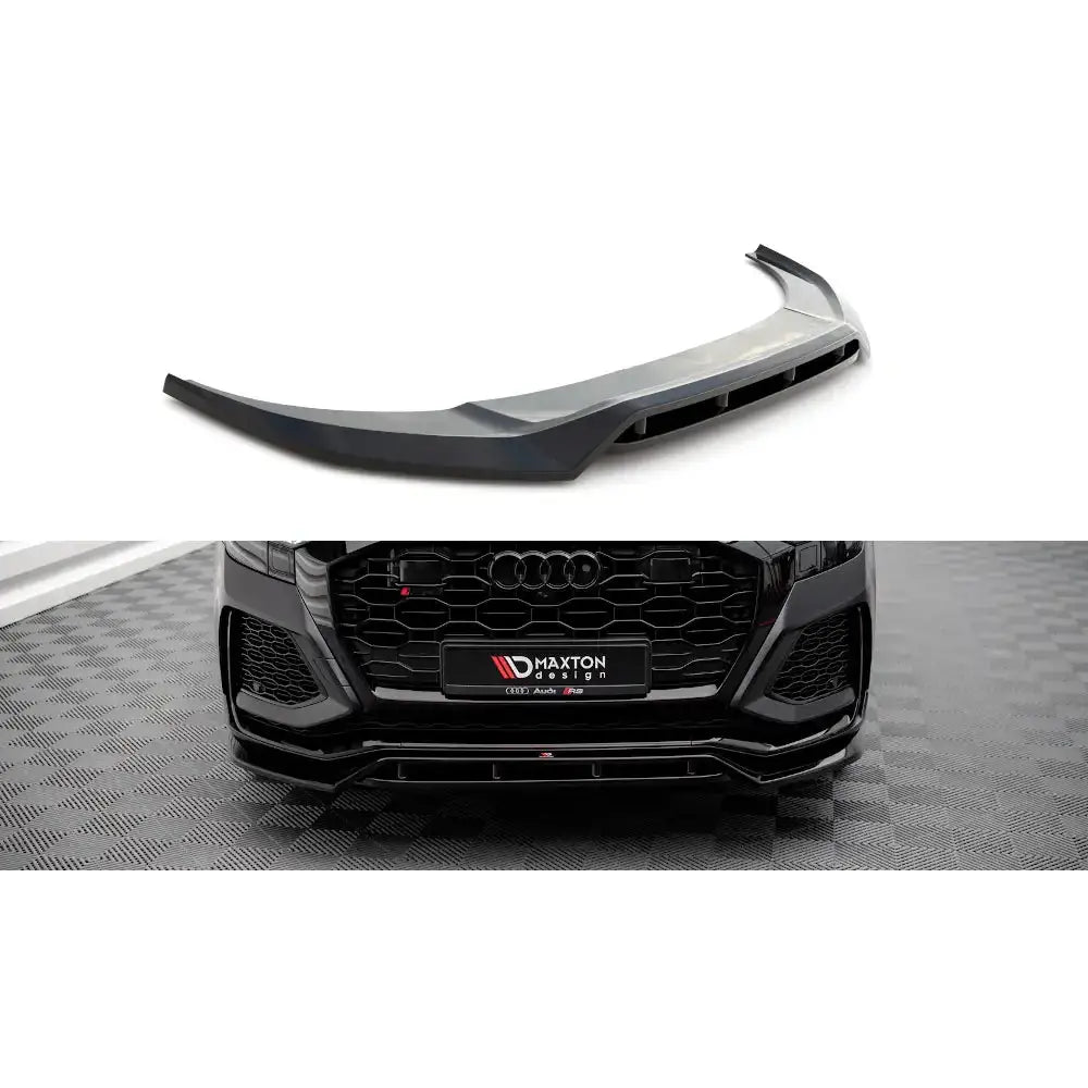 Frontleppe V.3 til Audi RSQ8 Mk1 19-, sort plast, montert på svart bil sett fra skrå vinkel.