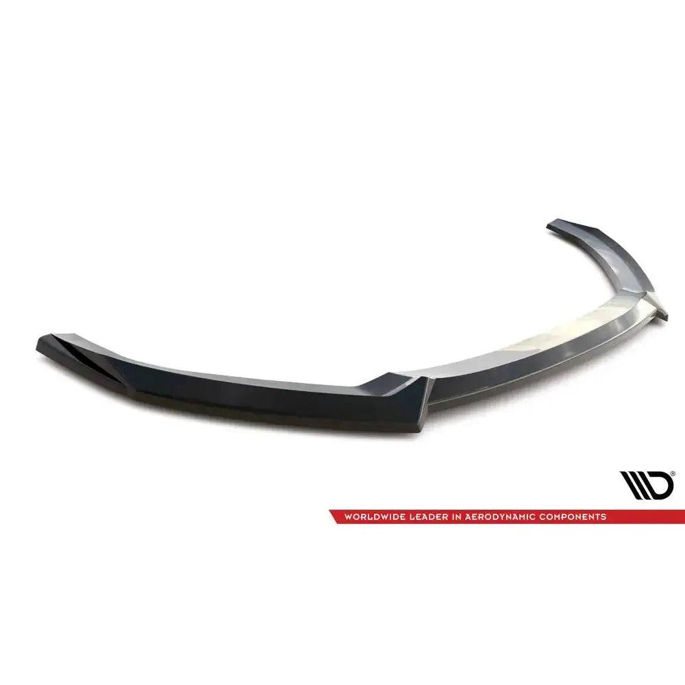 Frontspoiler Audi S3 Sportback 8V Facelift V.3 med glanset svart finish sett fra skrå vinkel.