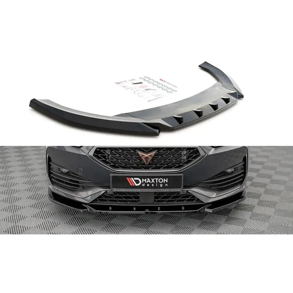 Frontspoiler til Seat Leon Cupra V.3 20-, sort plast med luftkanaler, sett ovenfra og montert på bil.