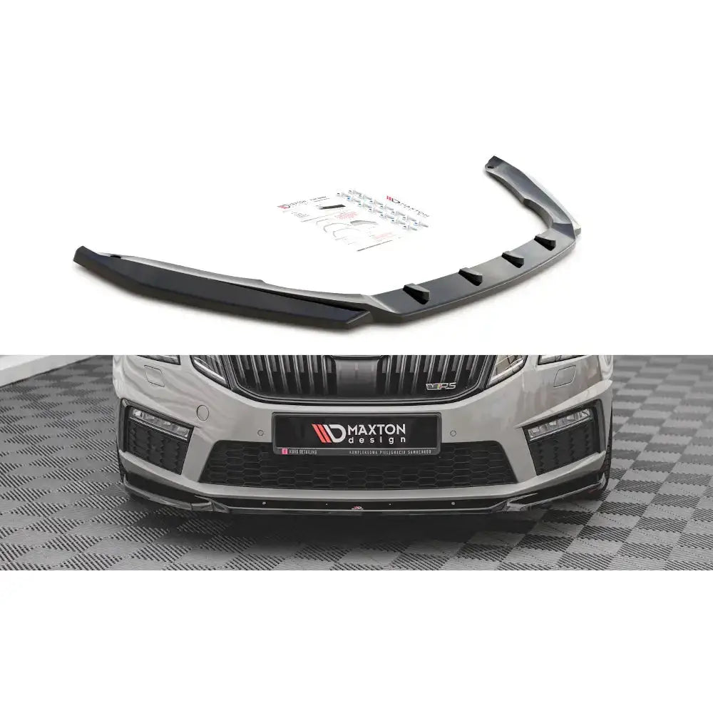 Frontleppe til Skoda Octavia RS Mk3 Facelift 16-19, sort plast med sporty detaljer og monteringsutstyr.